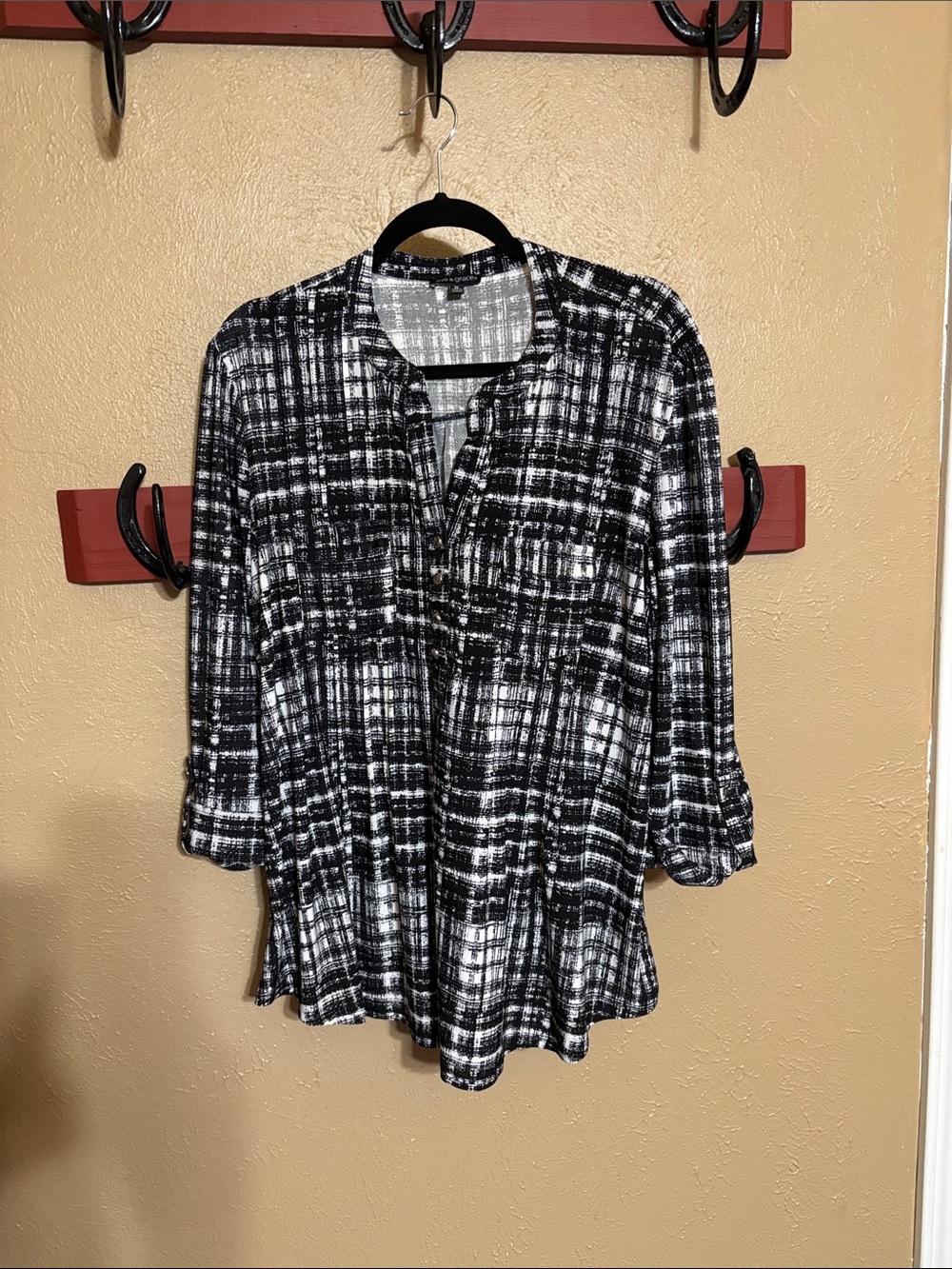 Ava & Grace Black and White Plaid Tunic Top